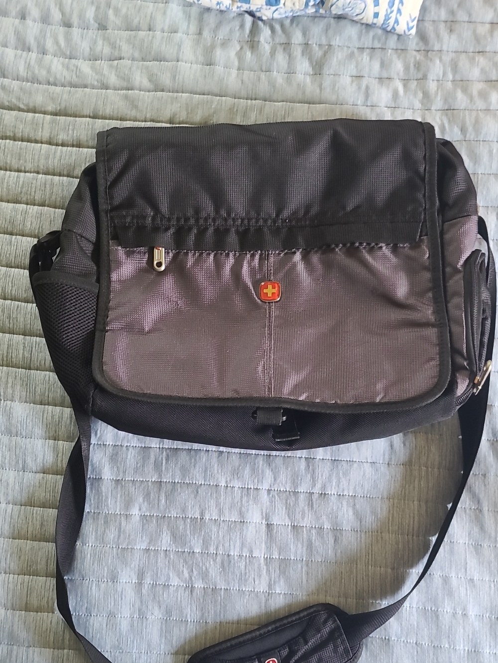 Swiss Gear Laptop Messenger Bag